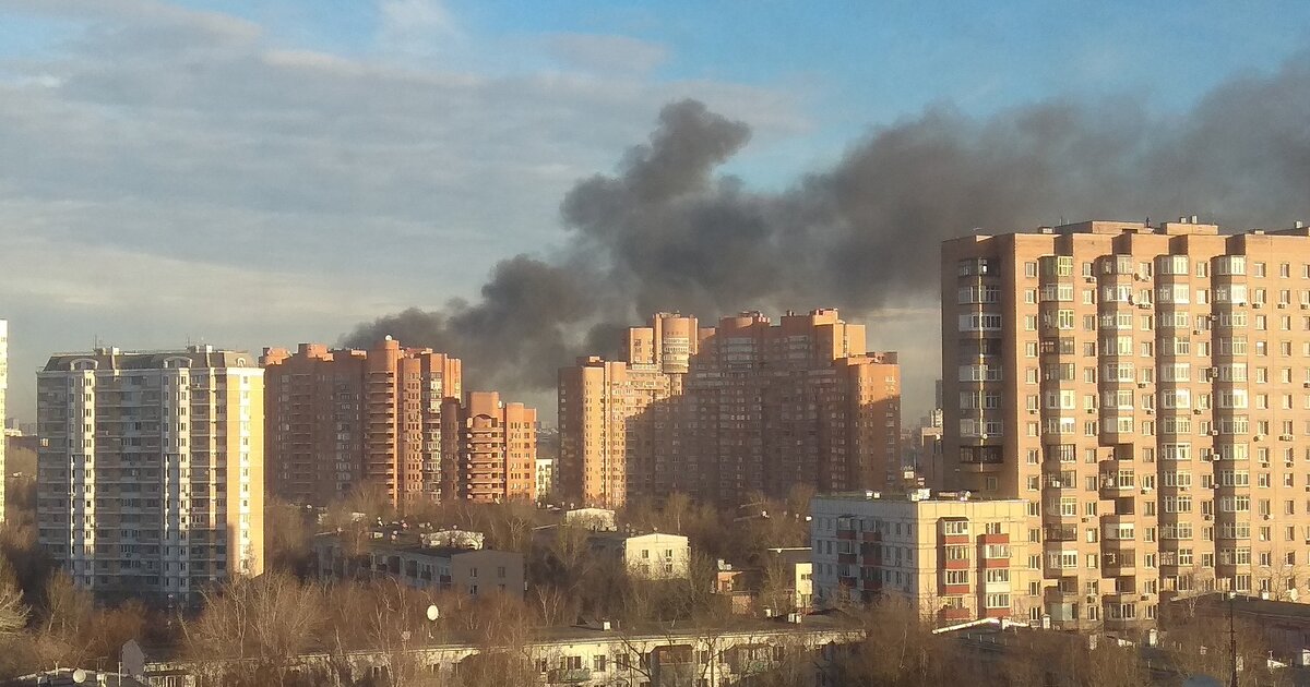 Последние на на юго востоке. Пожар в Кузьминках. Пожар Юго Восток. Кузьминки пожар вчера. Кузьминки метро пожар.