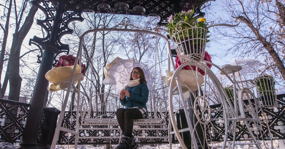 Новогодний сад эрмитаж. Сад Эрмитаж в Москве зимой. Парк Эрмитаж в Москве зимой. Сад Эрмитаж Москва осень. Сад Эрмитаж ночью.