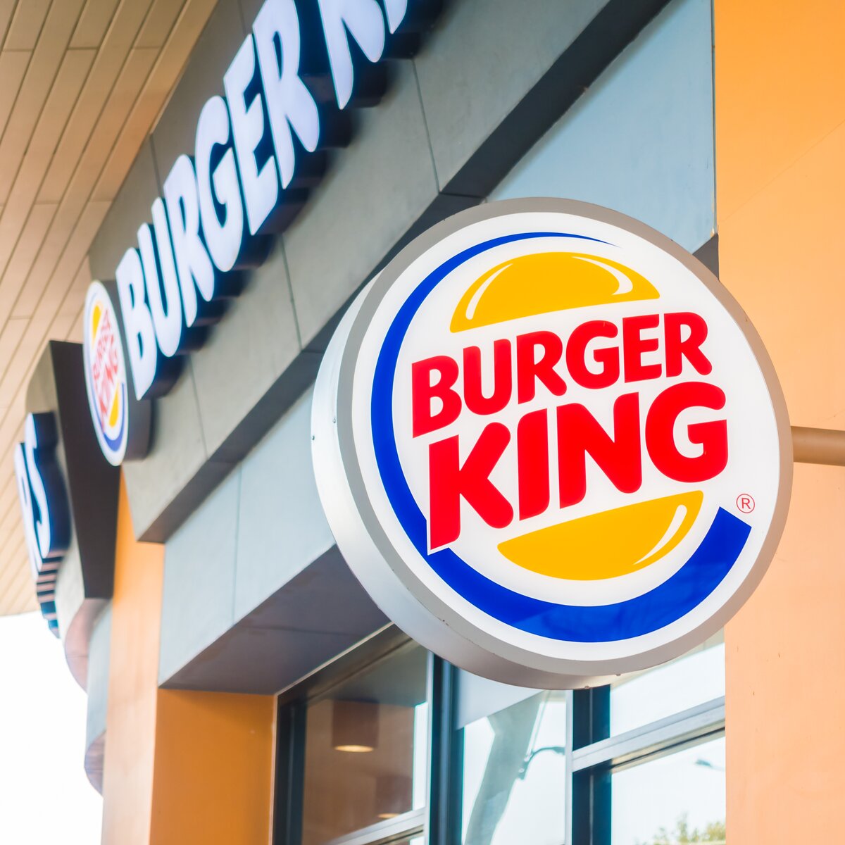 ФАС оштрафовала Burger King за непристойную игру слов в рекламе – Москва  24, 06.11.2018