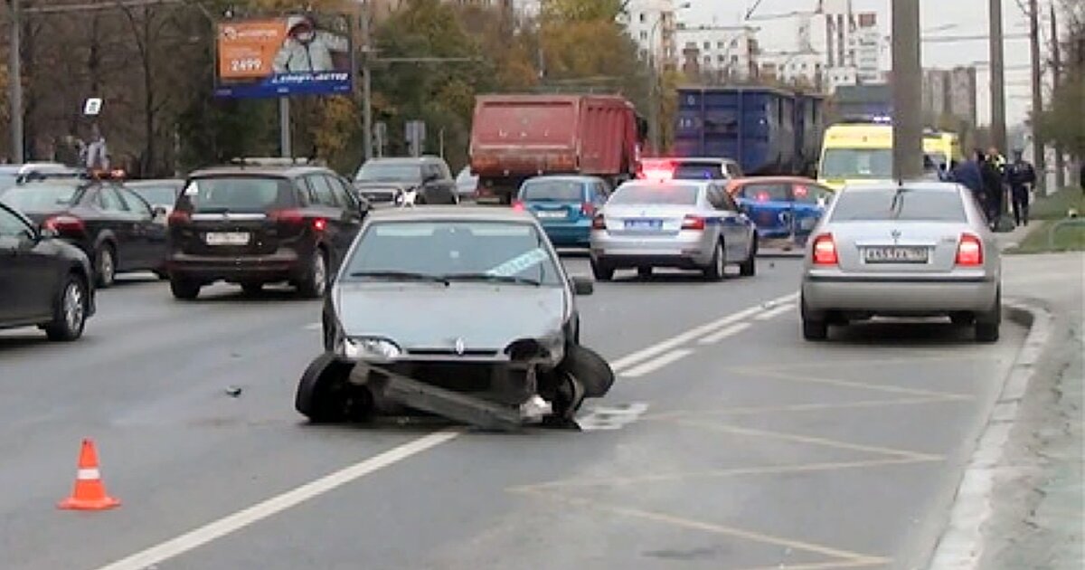 Дтп на волгоградском проспекте сегодня утром. Авария на Волгоградском проспекте сегодня. ДТП Волгоградский проспект. ДТП на Волгоградском проспекте сегодня. Авария сегодня утром Волгоградской проспекте.