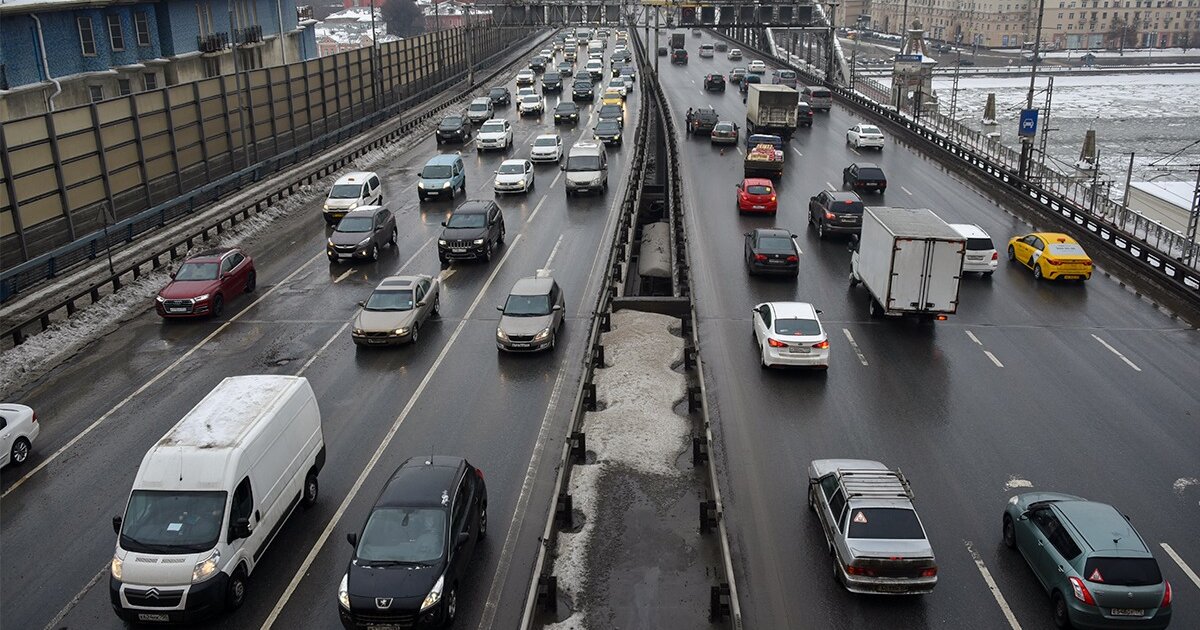 Москва выходит. Москва в 2010 году транспортный коллапс. Транспортный коллапс 2018.