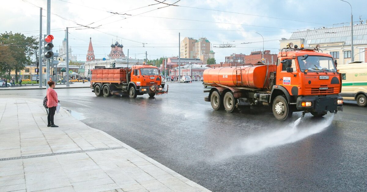 Техника улицы. Поливомоечная смех. Сепесе.