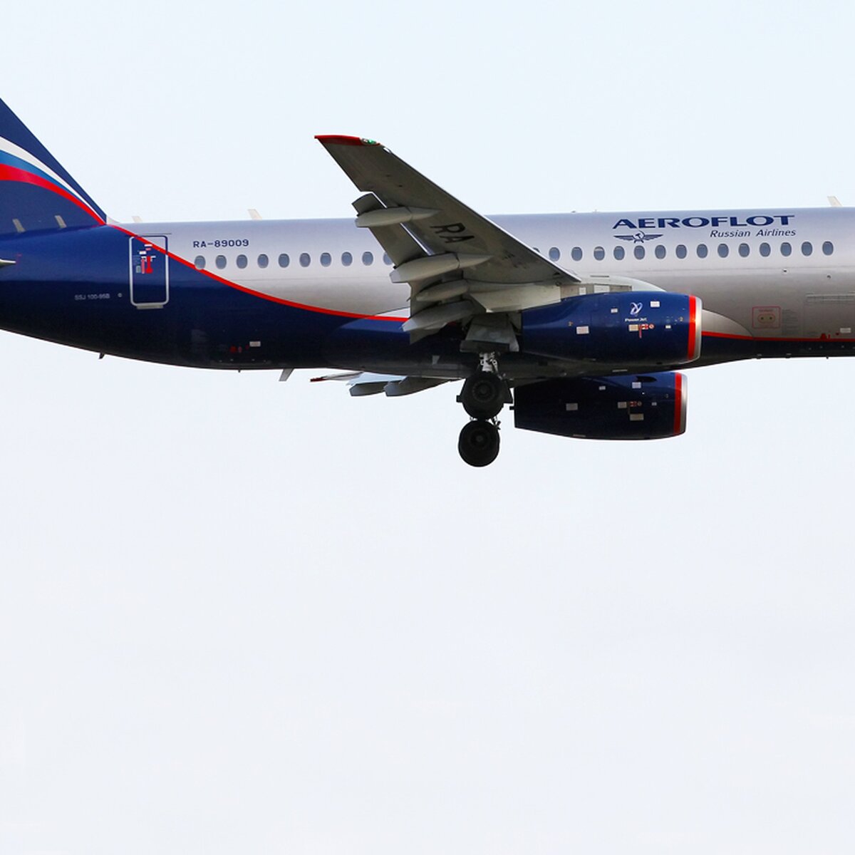 Из-за чего авиакомпании отменяют полеты Sukhoi Superjet – Москва 24,  14.05.2019