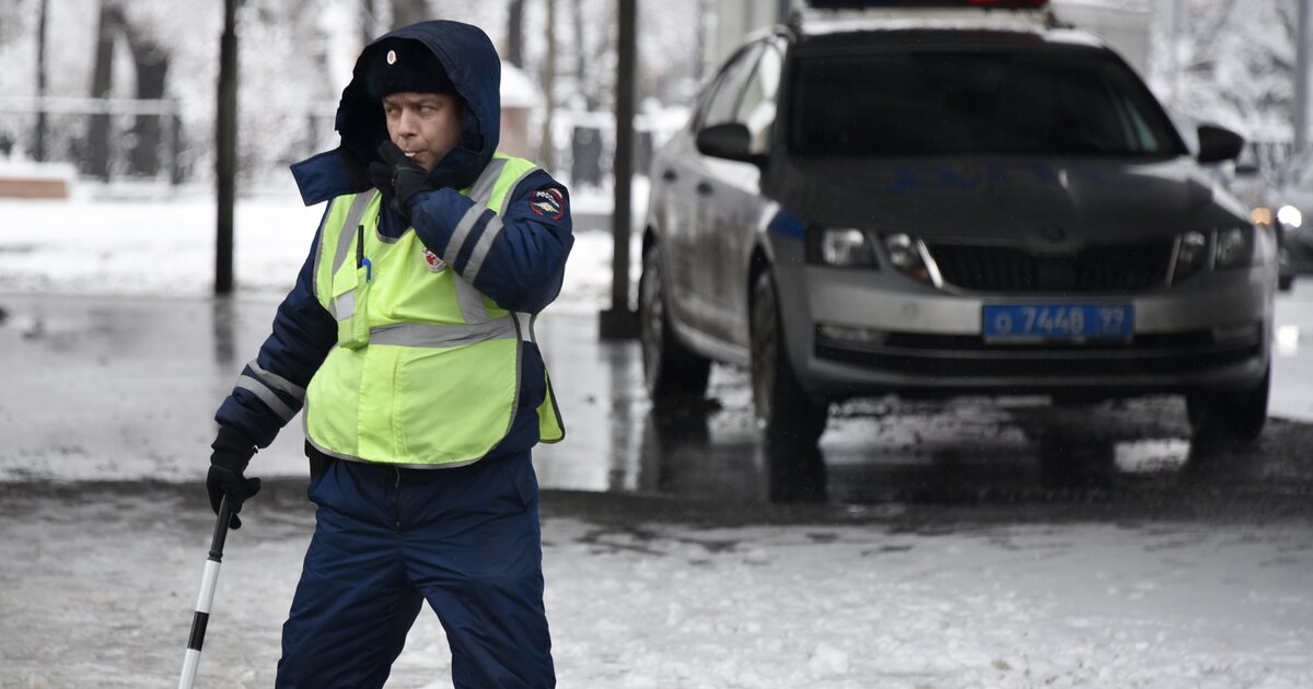 Принят в дпс. ДПС нарушают Москва. Гаишник ищет. ГИБДД Москвы зимой. Антон Великжанин.