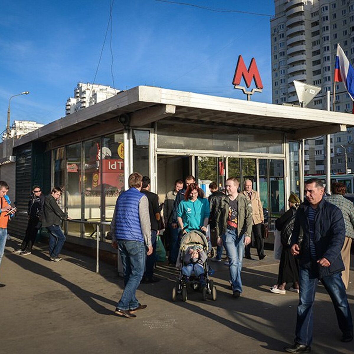 Движение транспорта ограничат рядом со станцией метро 