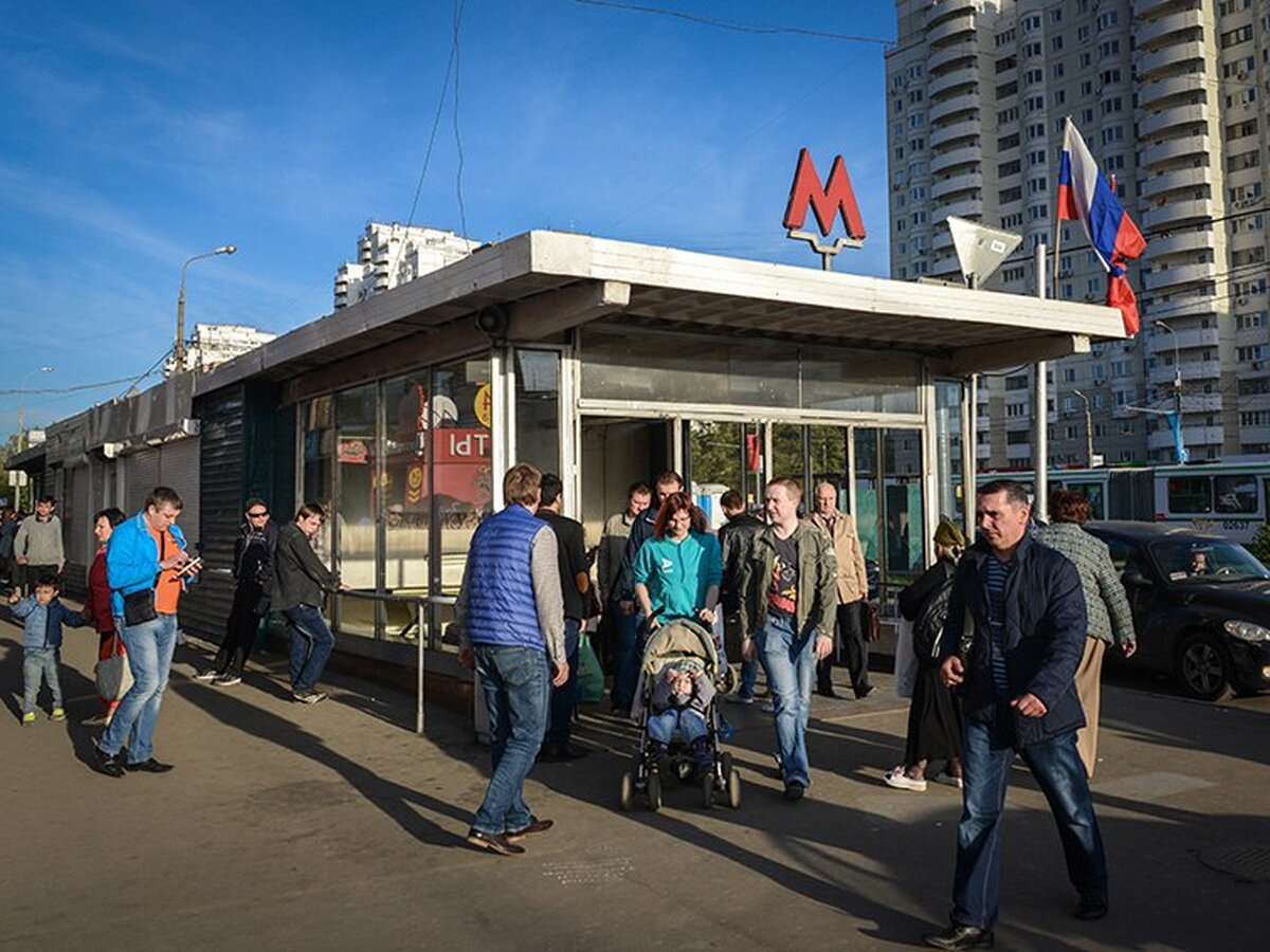 Движение транспорта ограничат рядом со станцией метро 