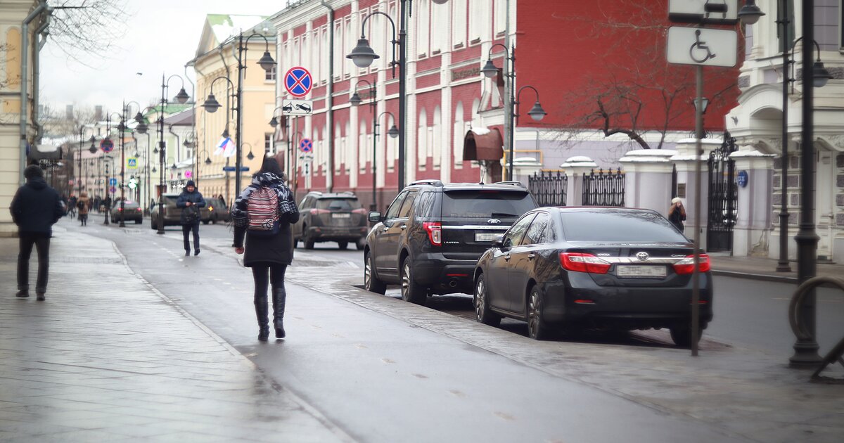 Транспорт 4 ноября. 23 По Москве. Паркинг единство.