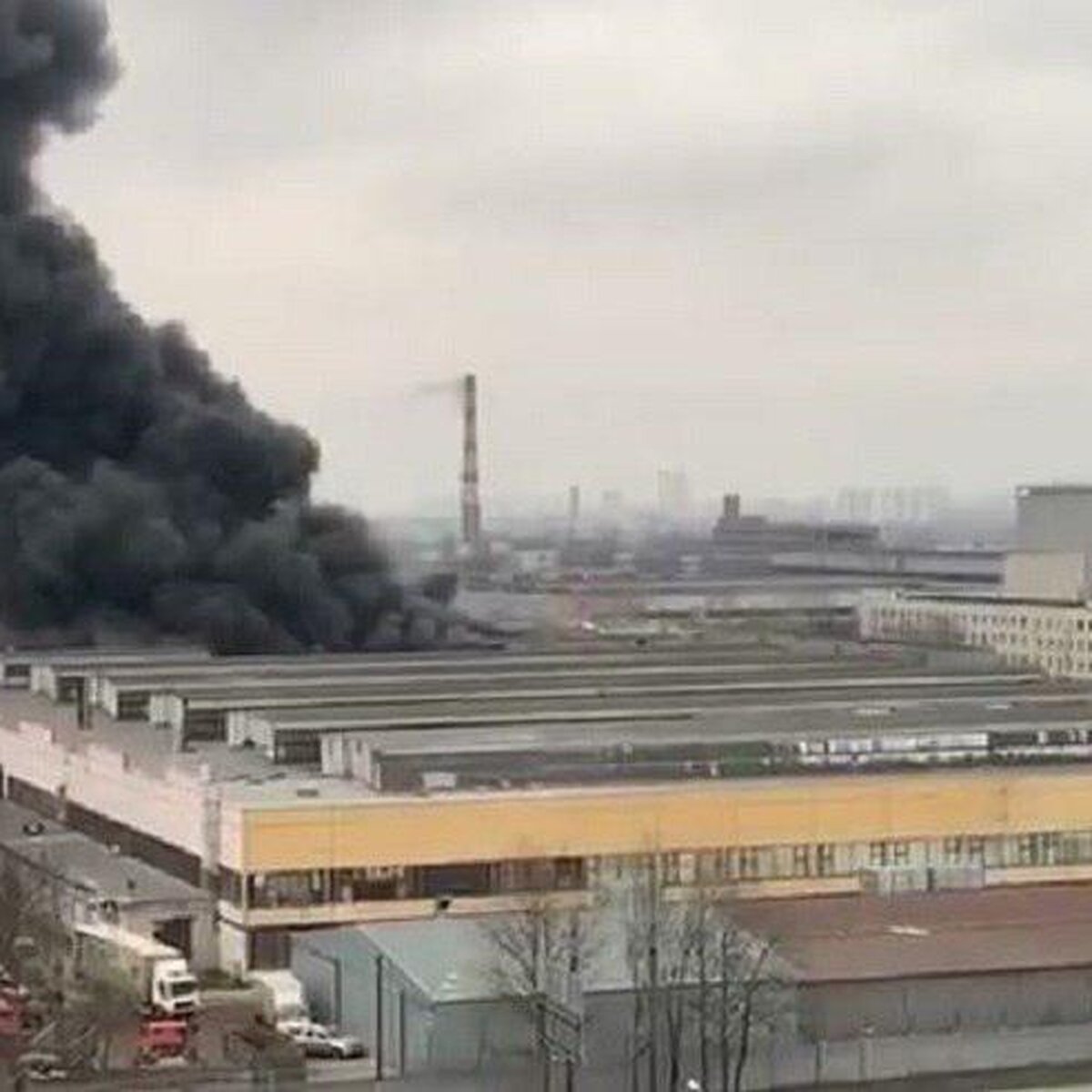 Склад тканей горит на Варшавском шоссе – Москва 24, 13.12.2019