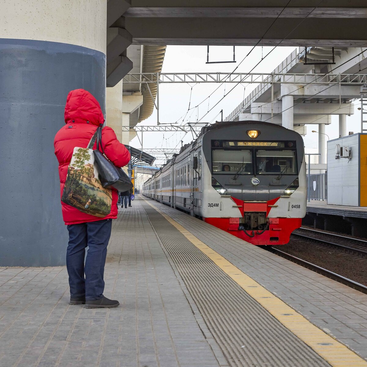 В ЦППК рассказали, как купить билет на электричку, не встречаясь с кассиром  – Москва 24, 17.04.2020