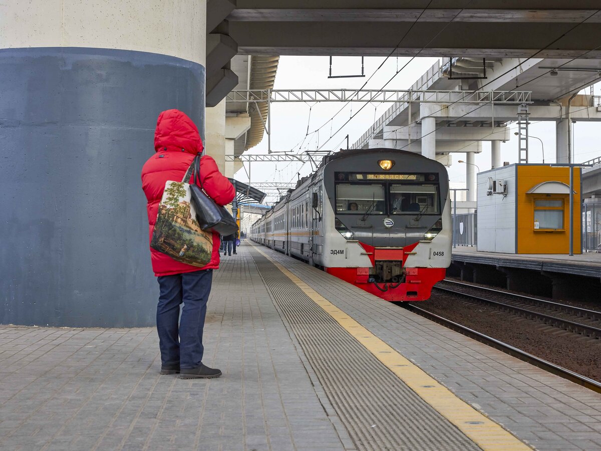 В ЦППК рассказали, как купить билет на электричку, не встречаясь с кассиром  – Москва 24, 17.04.2020