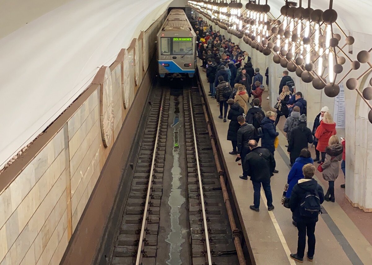 Мужчина погиб после падения под поезд в метро – Москва 24, 14.02.2020