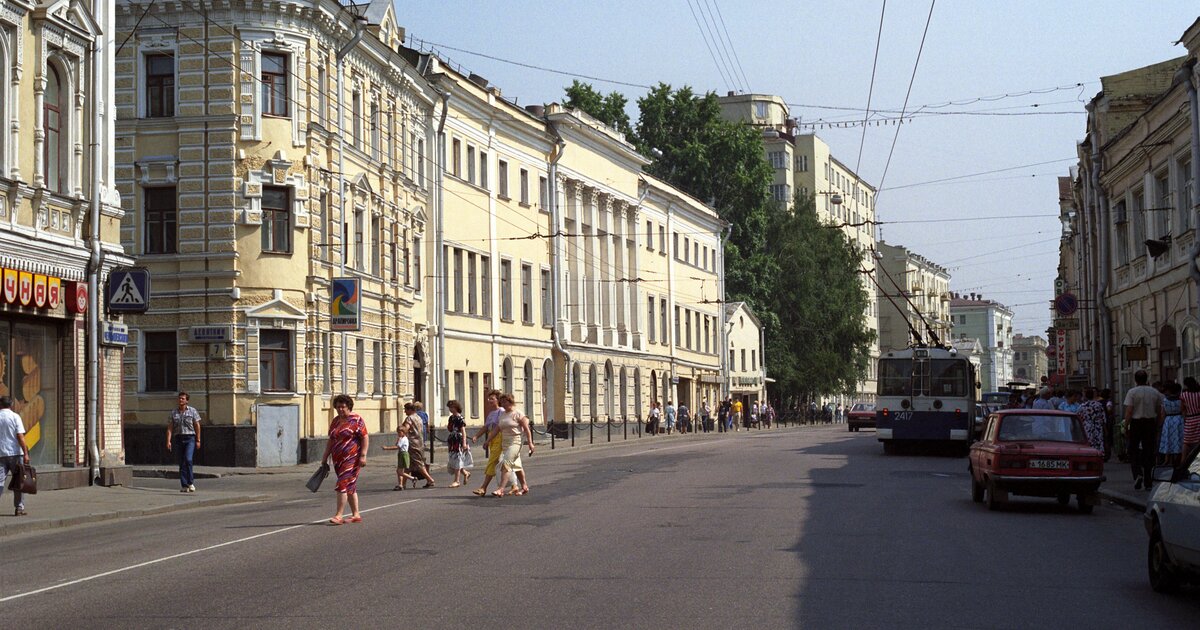 Улицы м московская. Улица Покровка. Покровка Москва. Улица Покровка в Москве дом 1. Ул Покровка 10 бывшая гостиница.