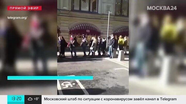 Девочка хочет пипи она в клубе очередь