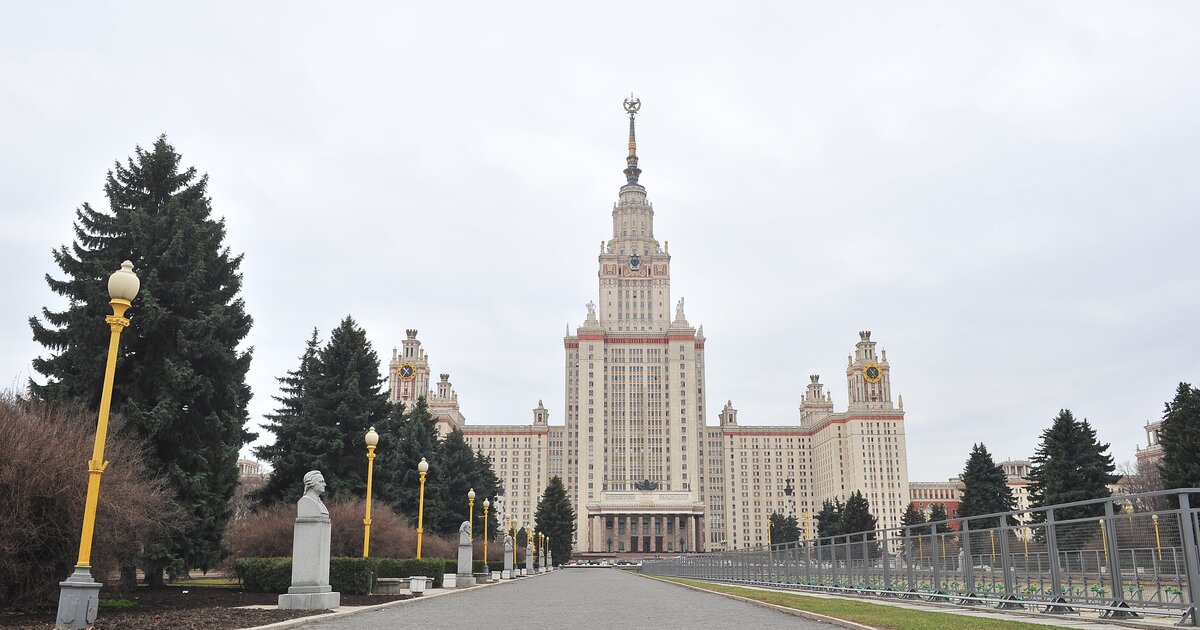 Двери мгу. МГИМО имени Ломоносова. МГУ входная дверь.