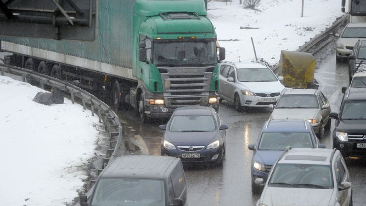 Ограничения на въезд транзитных грузовиков свыше 12 тонн на МКАД продлили  на год – Москва 24, 22.02.2021