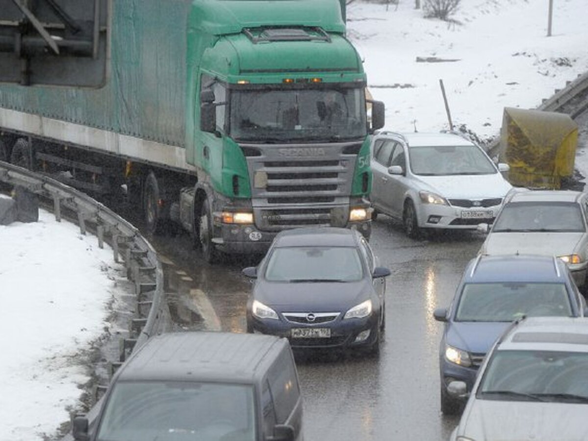 Ограничения на въезд транзитных грузовиков свыше 12 тонн на МКАД продлили  на год – Москва 24, 22.02.2021