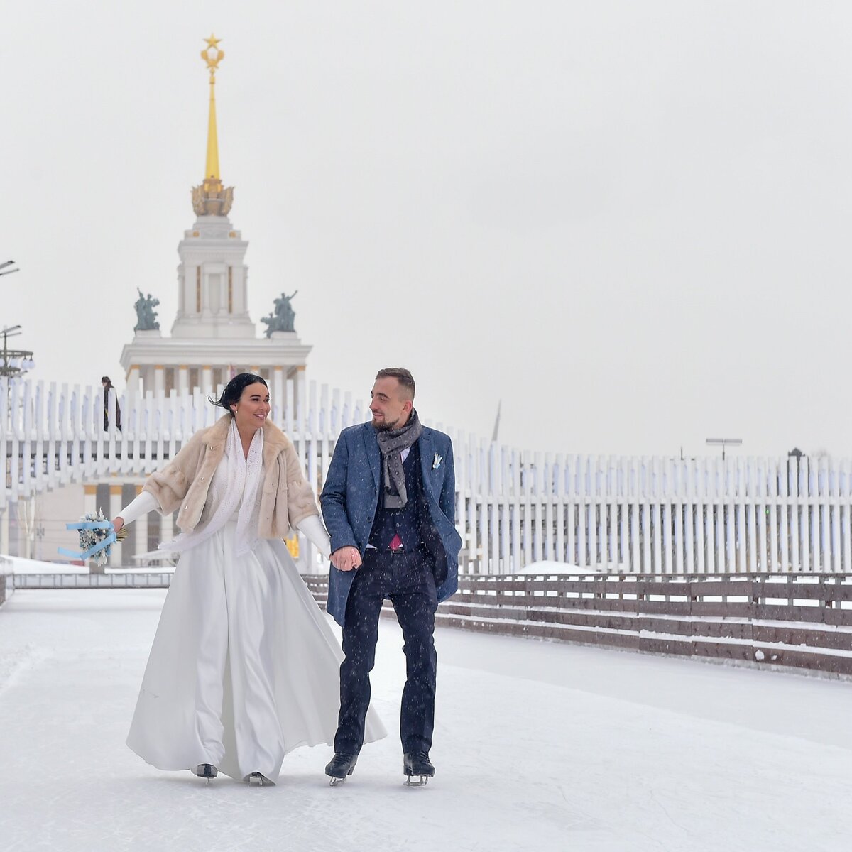 На катке ВДНХ впервые прошла регистрация брака – Москва 24, 14.02.2021