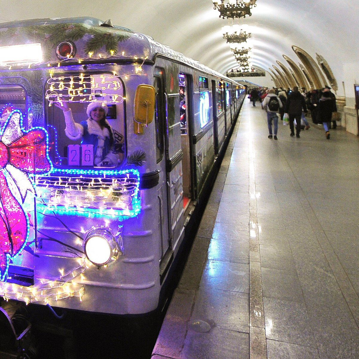 Власти Москвы не будут ограничивать часы работы метро в новогоднюю ночь –  Москва 24, 10.12.2020