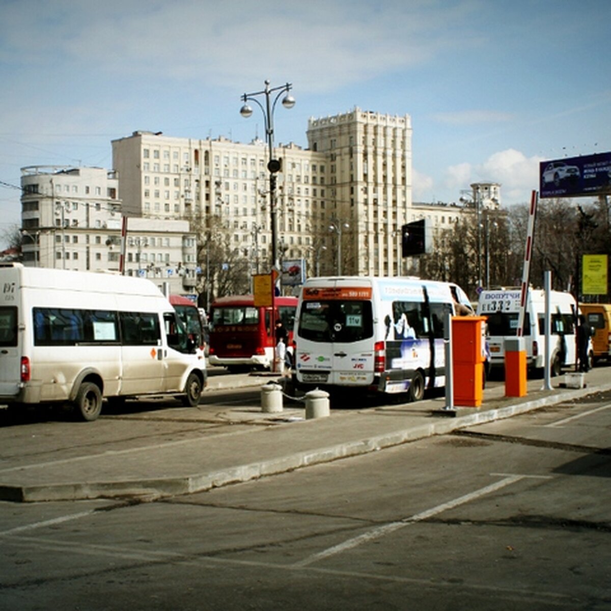 Возле станции метро 