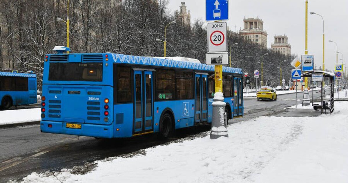 Км транспорт. Москва 24 полоса общественного транспорта.