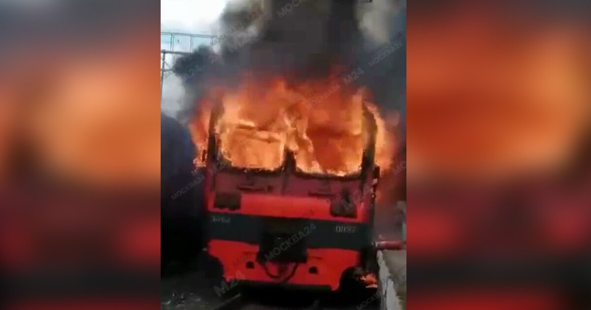 Тверь электричка пожар. Пожар в электричке в Малоярославце.