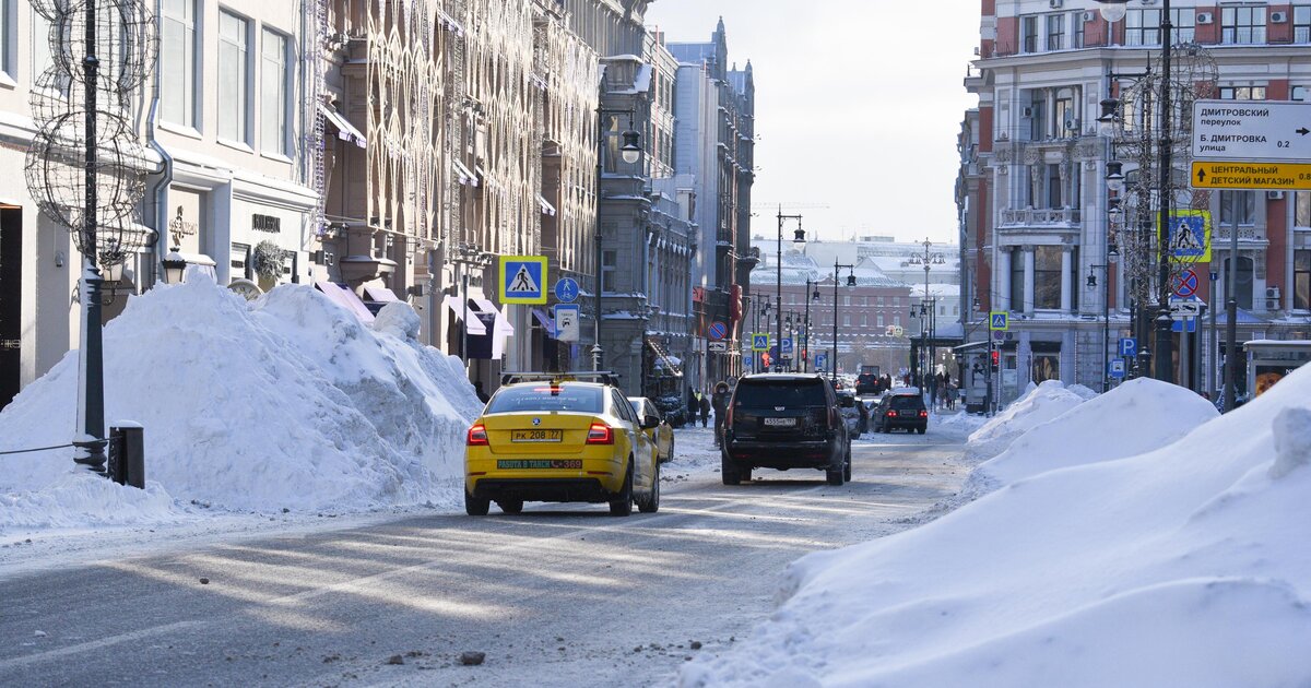 Москву засыпает снегом сегодня