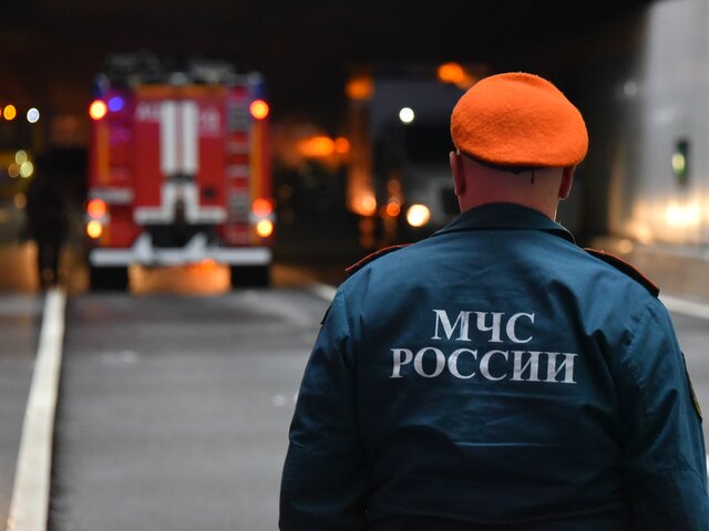 Пожар произошел на автомойке на юге Москвы