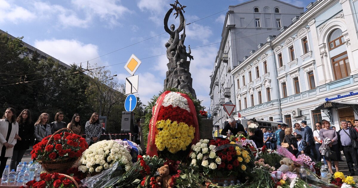 Панихида по жертвам Беслана.