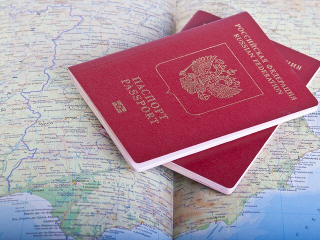 Госслужащие в РФ смогут иметь иностранное гражданство при невозможности от него избавиться