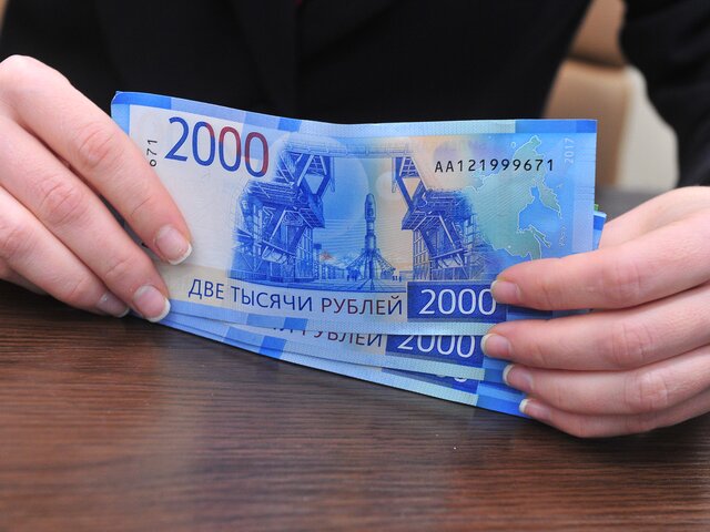 Педагоги в Петербурге получат единовременную выплату в размере 10 тысяч рублей