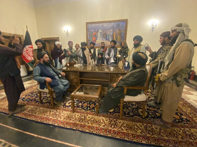 Афганские власти поручили университетам представить предложения по раздельному обучению