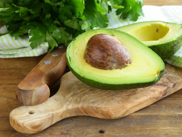 Специалисты рассказали о пользе авокадо для избавления от жира
