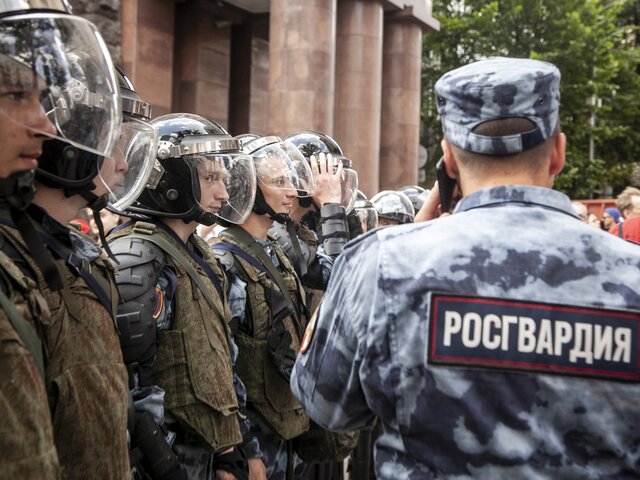 Около 5 тыс сотрудников Росгвардии обеспечат безопасность в День города в Москве