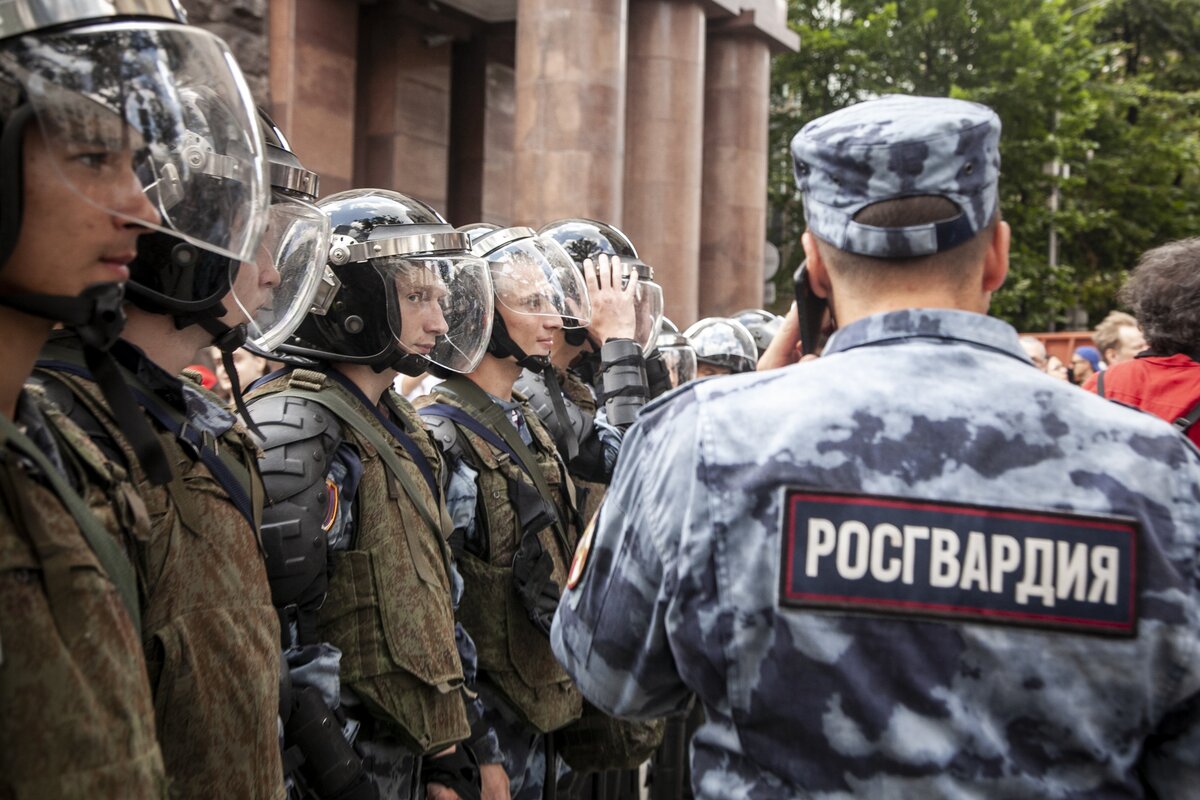 Около 5 тыс сотрудников Росгвардии обеспечат безопасность в День города в  Москве – Москва 24, 10.09.2021