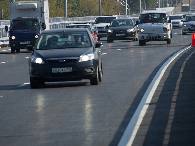 Максимальную скорость на некоторых дорогах РФ могут повысить до 150 км/ч