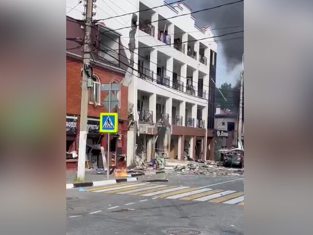Из гостиницы в Геленджике после взрыва эвакуировали 50 человек
