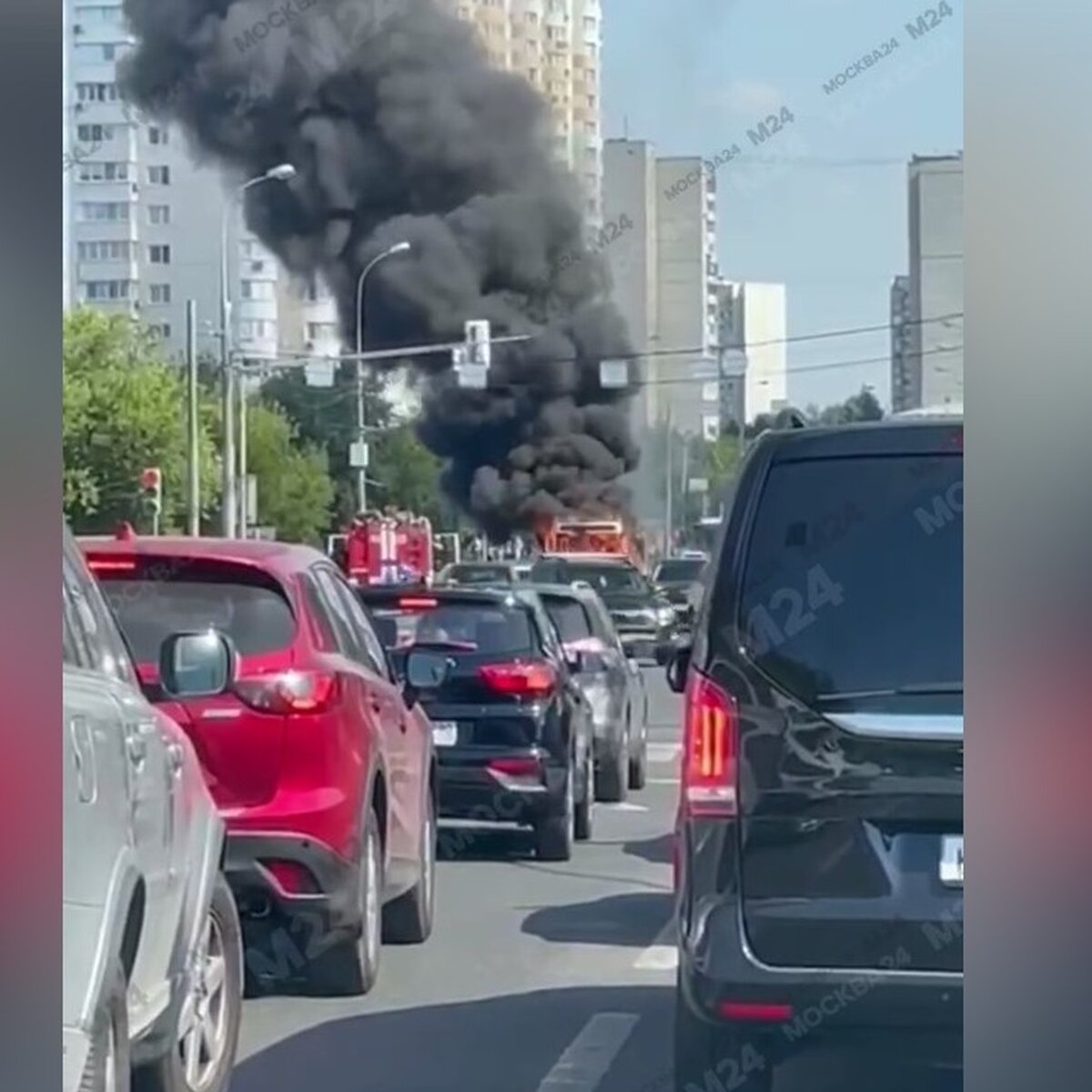 Пассажирский автобус сгорел в Митине – Москва 24, 12.07.2021