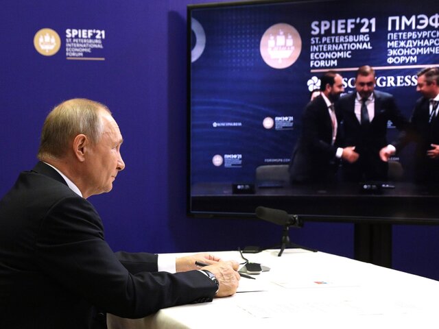 Путин заявил о выходе экономики РФ из сложной ситуации после пандемии
