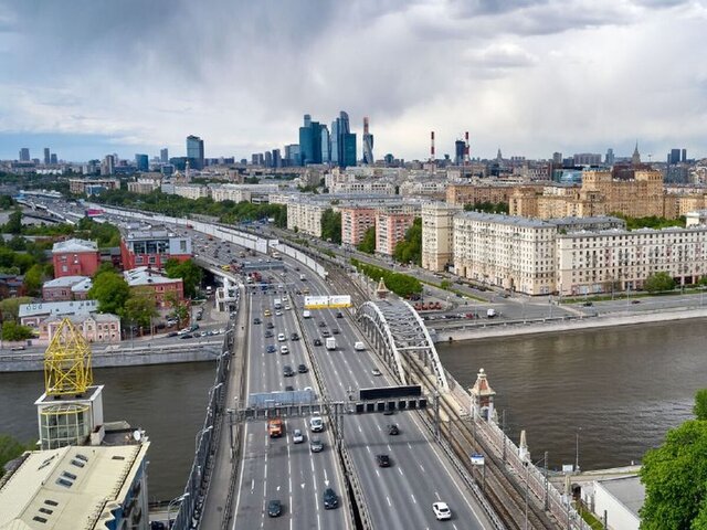 Переменная облачность ожидается в Москве в понедельник