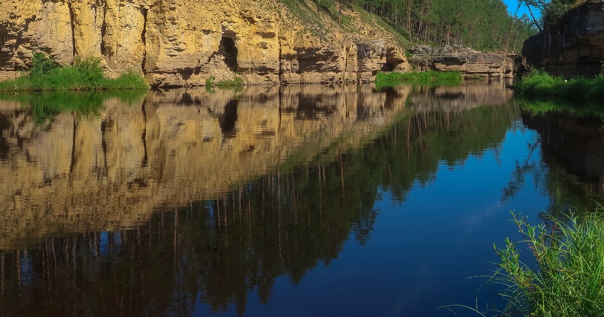 Исток реки лен. Река Лена Исток реки. Исток Лены у города. Часовня у истока реки Лены. Начало реки Лена Исток.