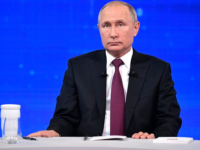 Песков объяснил, почему прямую линию с Путиным не стали переносить в этом году