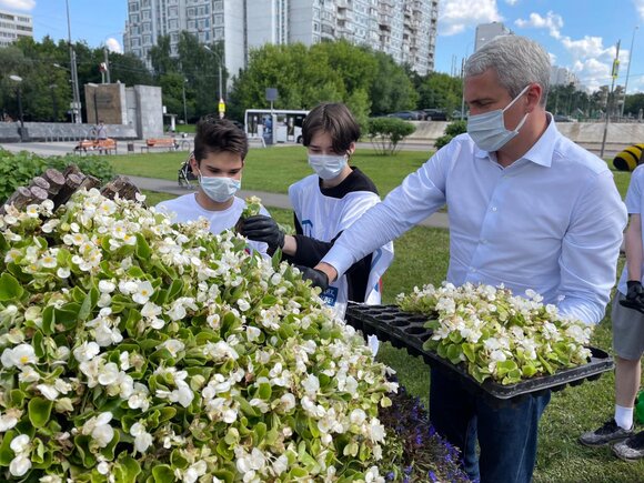 Зачем в триколоре блютуз