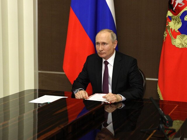 В Кремле объяснили, почему Путин не подписал закон о борьбе с фейками