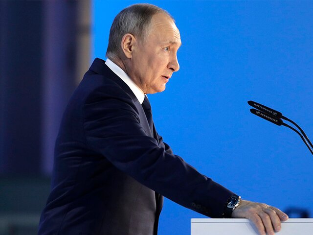 Песков намерен выяснить, какой учебник истории Путин критиковал в послании