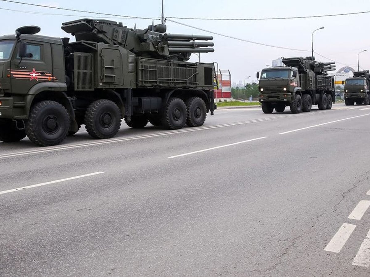 Военная техника перебазируется на улицу Нижние Мневники перед Парадом  Победы – Москва 24, 18.04.2021