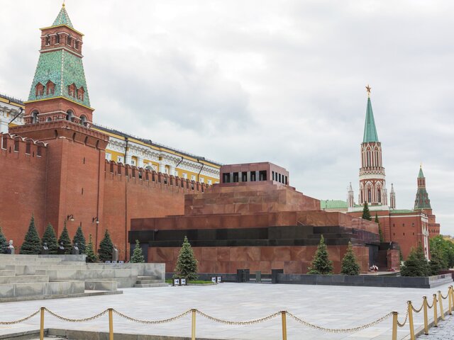 Мавзолей Ленина вновь стал доступен для посетителей