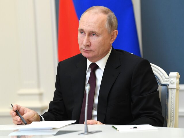 РФ будет реагировать на угрозы у границ должным образом – Путин