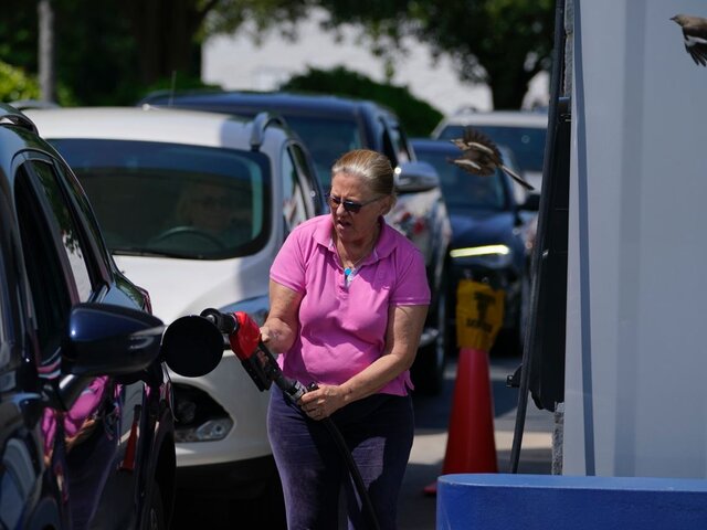Байден призвал американцев не паниковать и не скупать бензин