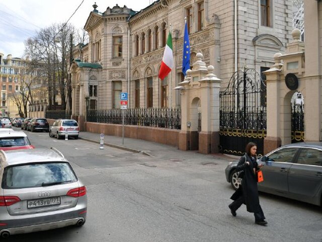 Италия с 3 мая начнет обновлять туристические визы россиян