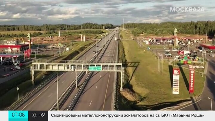 М11 заправки в сторону санкт петербурга. МФЗ М-11. Очередь на АЗС на трассе м11. М кафе на трассе м11. АЗС Лукойл на трассе м11 Санкт-Петербург Москва.